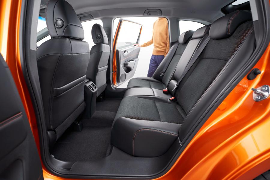 Интерьер Honda Jade RS 2018 года  (JP) (фото 5 из 13)